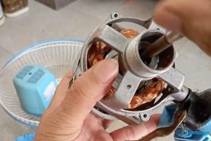 Sửa quạt điện tại nhà bị bó trục bạc.